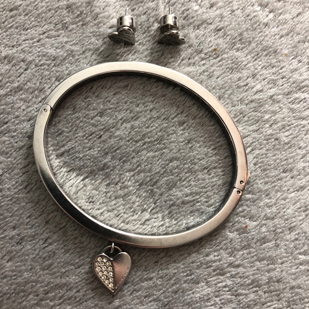 MICHAEL KORS Heart Bangle & Earrings